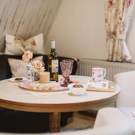 Haus An Der Tanne 펜션 비에크